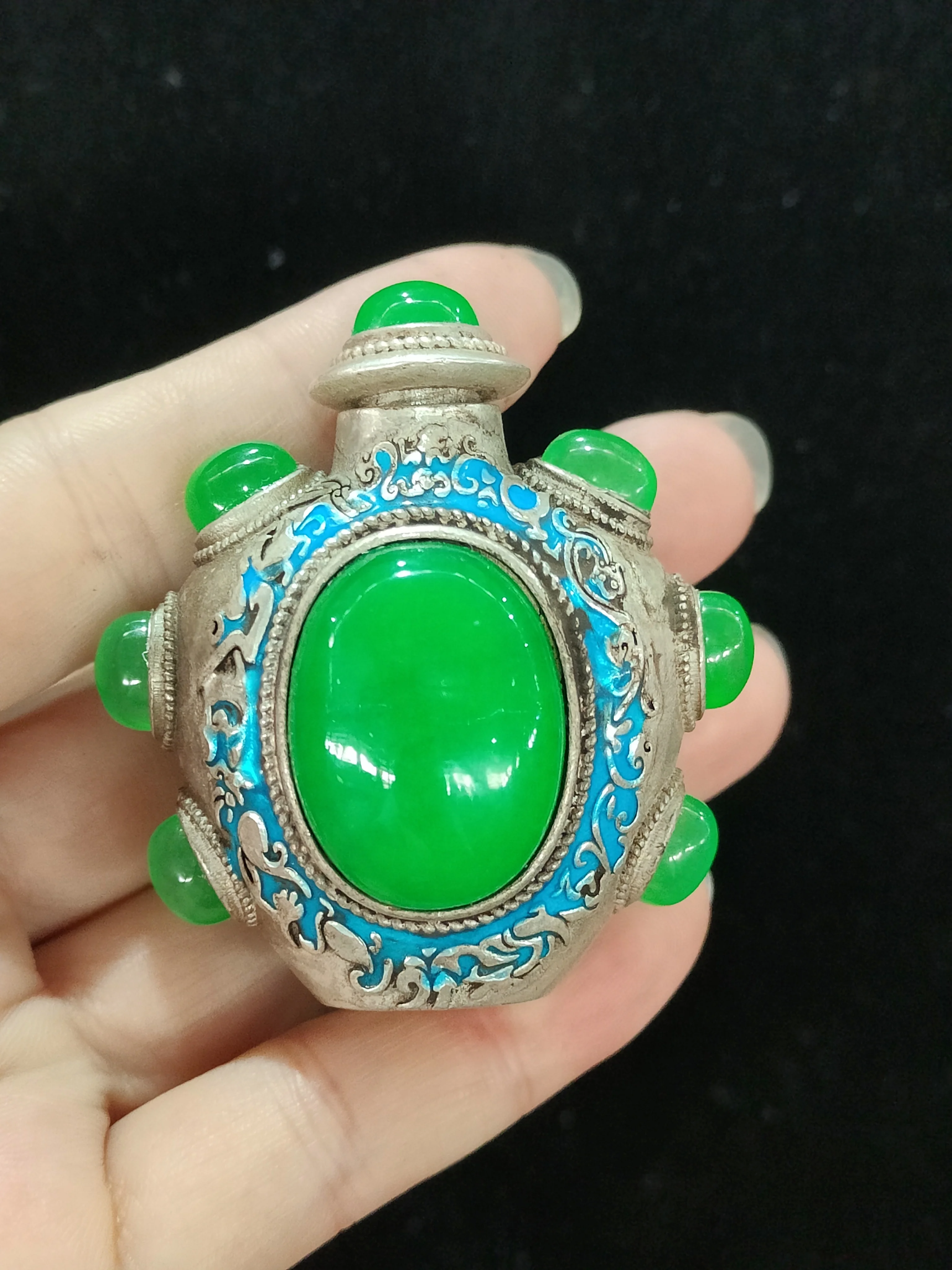 China Old Tibetan Folk Silver Inlaid With Greenstone Jade Snuff Bottle