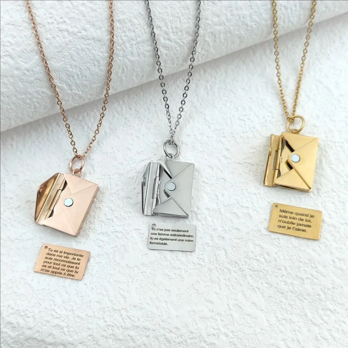 QitianCustom الحب رسالة مغلف قلادة قلادة مجوهرات من صلب لا يصدأ هدية عيد الحب السيدات المغلف قلادة للنساء