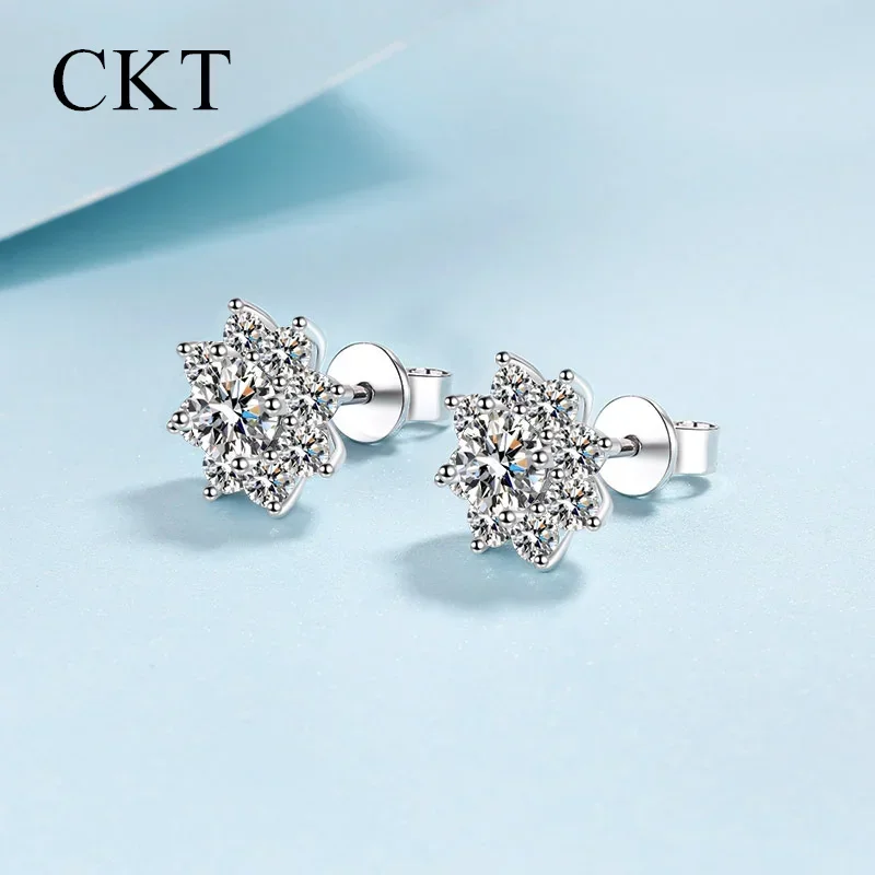 18K White Gold Sunflower Stud Earrings for Women 0.6-2ct Moissanite Diamond Earrings Platinum Pt950 Wedding Fine Jewelry Gift