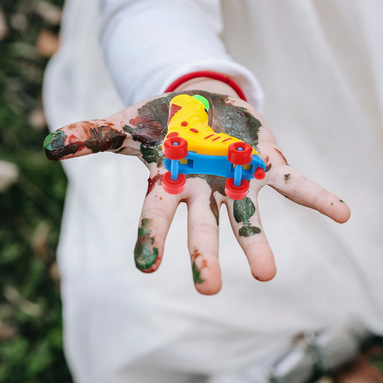 

2 пары роликовых коньков, прочный пластик, для снятия давления, для снятия стресса, для пальцев, спортивные компактные настольные коньки для гибкости