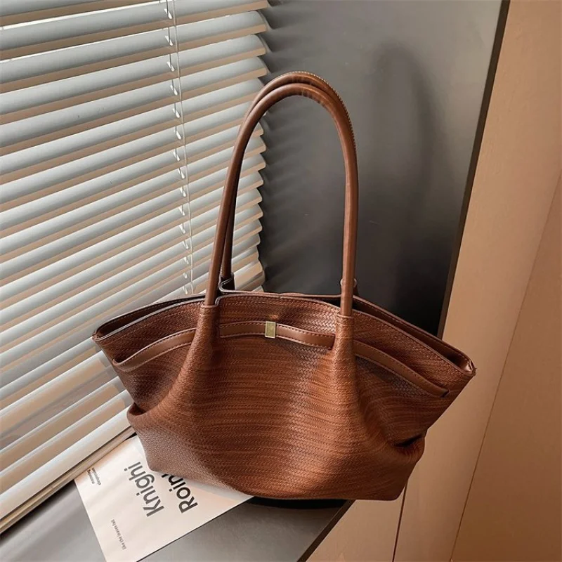 

Fashionable Leather Shoulder Bag Women's Handbag - Luxury Brand By Famous Designer Popular Classic Style