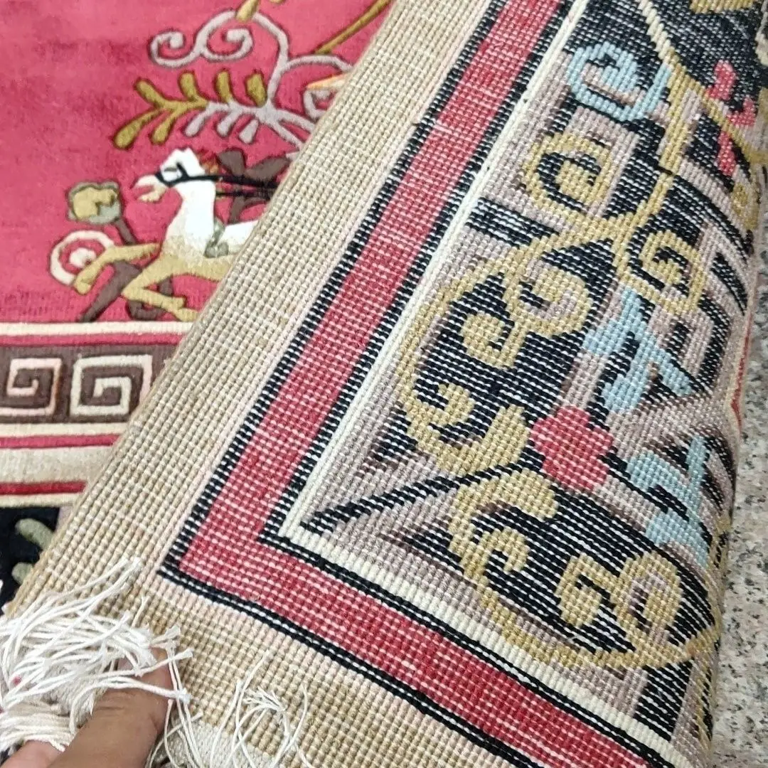 Chinese-style red hand-woven silk carpet corridor blanket 68 × 300 squeezed silk 120 pieces