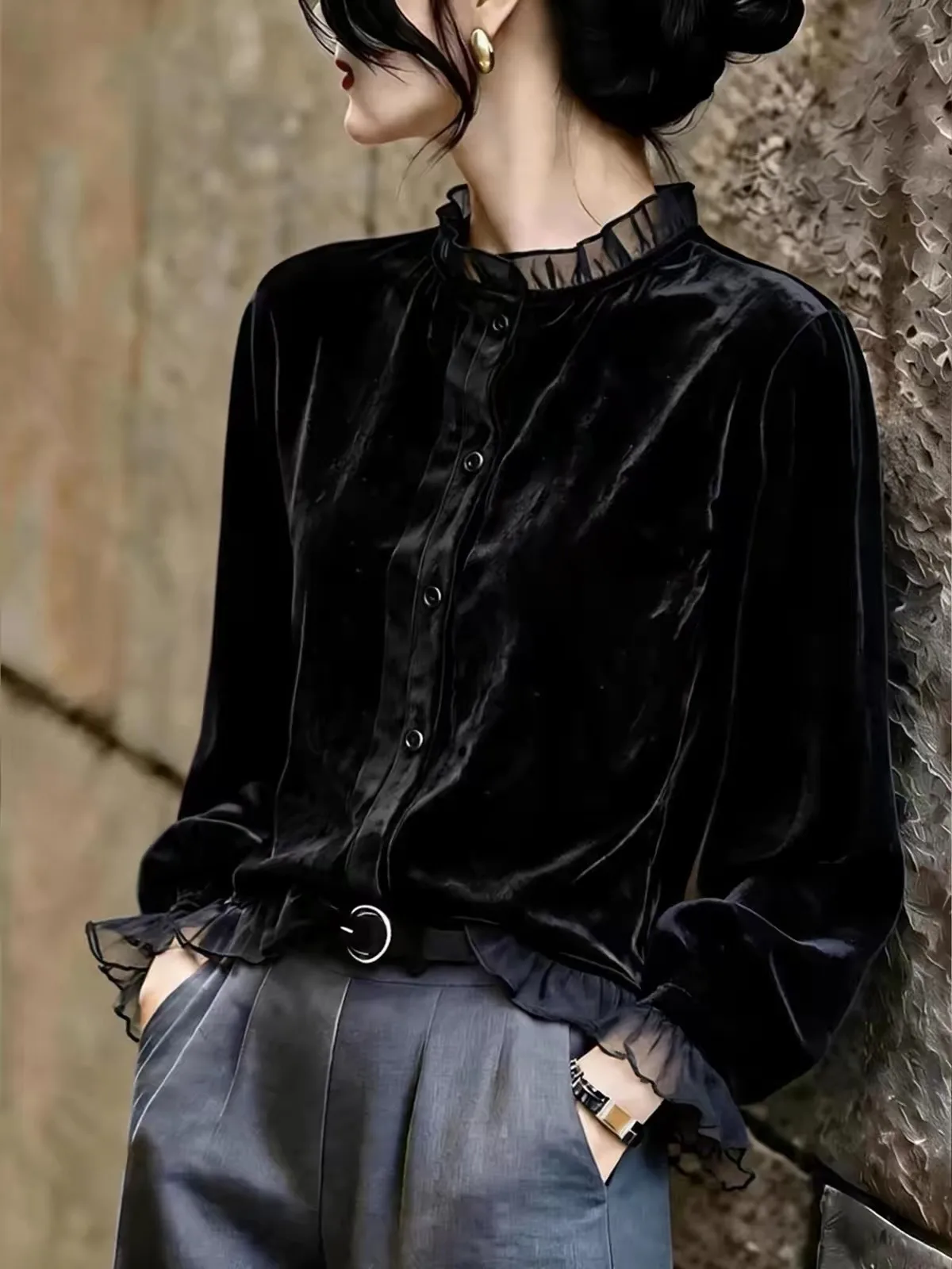 Retro Velvet Long Sleeve T-Shirt Women's Loose Design High-End Feel Stand Collar Vintage Wood Grain  Autumn Top