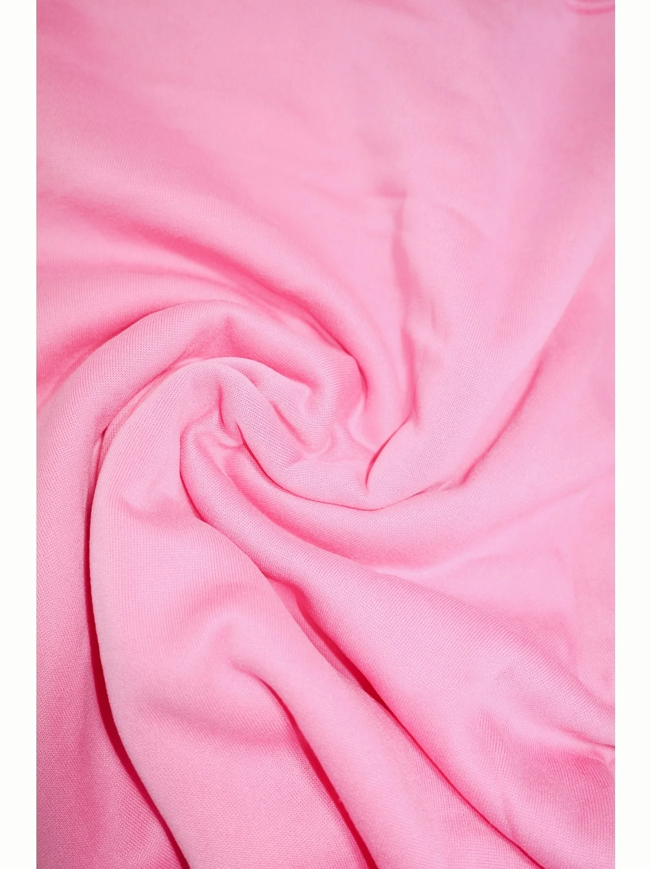 Sanrio Hello Kitty Women's Long-Sleeve Crew Neck Sweatshirt - Cute cartoon print, comfortable and stylish autumn/winter design.