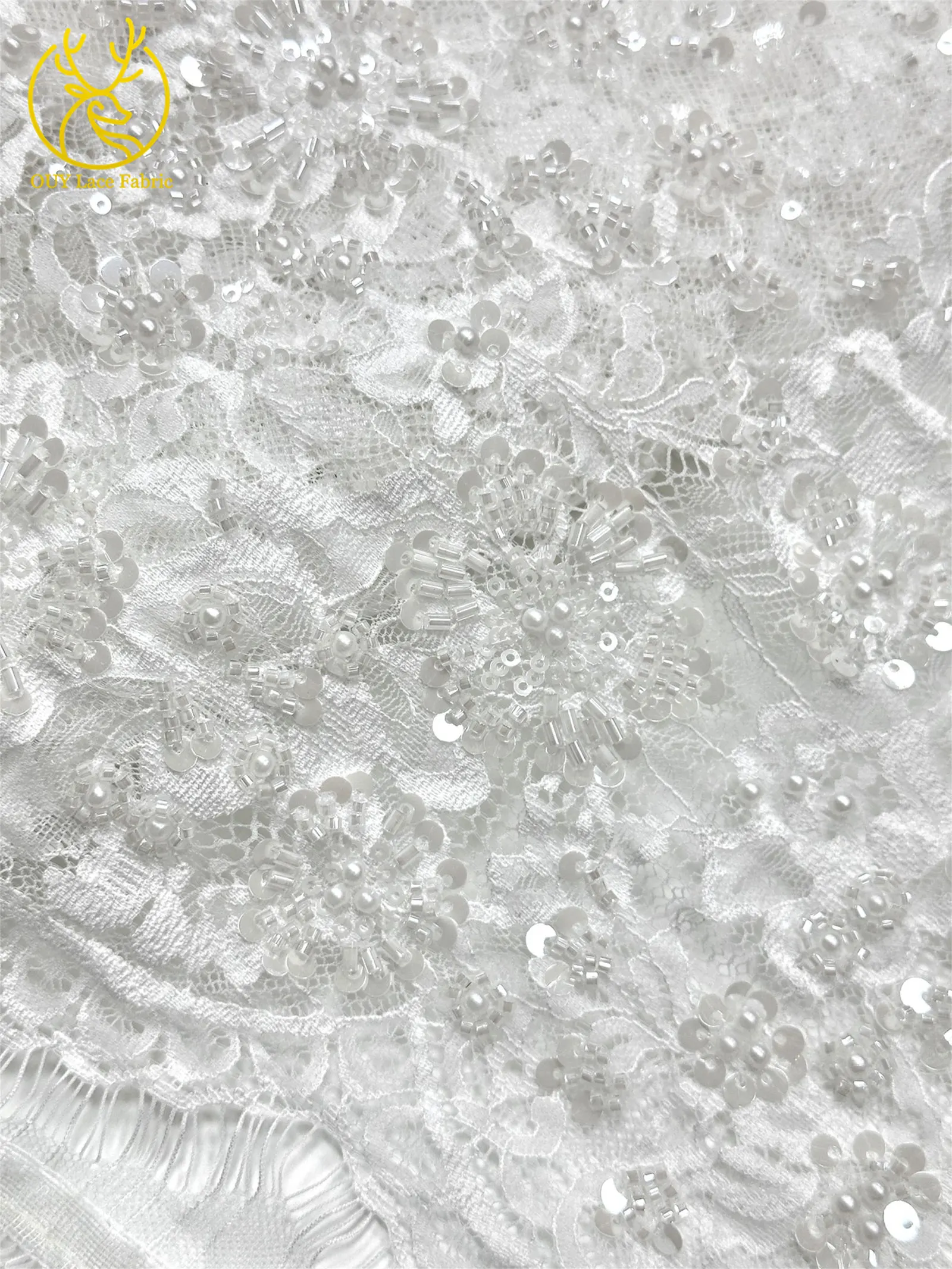 3 Meter exquisiter Perlen-Spitzenstoff, afrikanischer Spitzenstoff mit Pailletten und verstreuten Blumenstickereien zum Nähen von Brautkleidern – Detail 14
