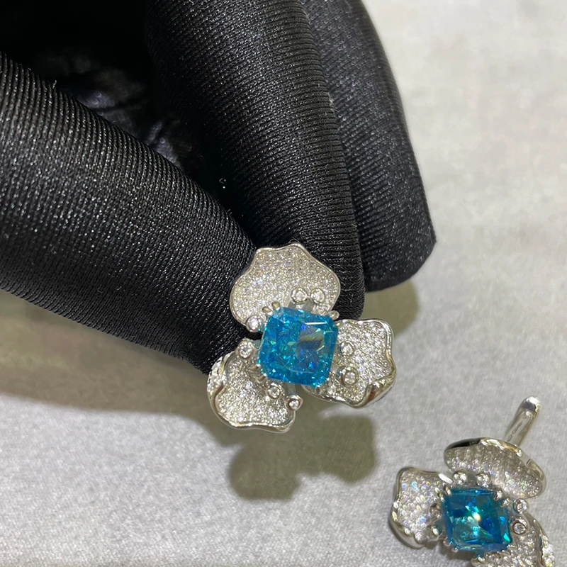 French 100 Emerald high carbon diamond zircon earrings silver needle not allergic girl earrings temperament banquet，with box