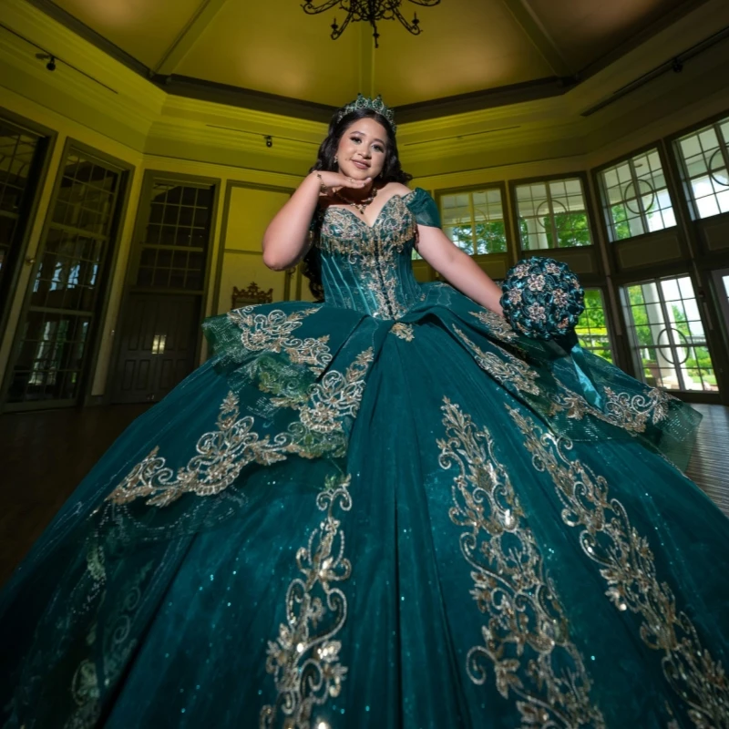 أسود أخضر لامع فساتين Quinceanera قبالة الكتف زين الدانتيل الديكور كريستال تول مشد حفلة عيد ميلاد الحلو 16 فستان