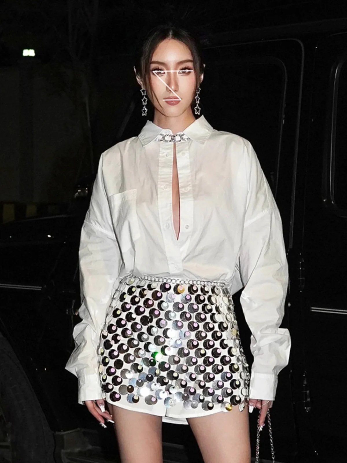 

Сексуальный шикарный свободный топ средней длины с воротником и блестками и ажурным дизайном в сочетании с юбкой, летний комплект