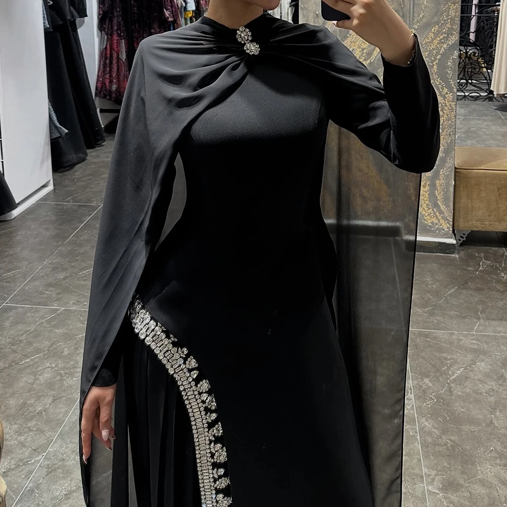 فساتين سهرة مستقيمة مخصصة بطول الأرض ورقبة عالية وأكمام طويلة فستان حفلات موضة كريستال بسيط فستان حفلات ثنيات