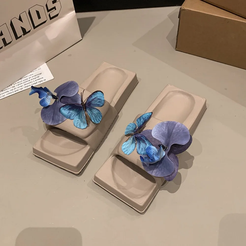 

Квадратные тапочки на плоской подошве с цветком орхидеи и бабочкой, тапочки с орхидеей и орхидеей для женщин, пляжная одежда из ПВХ, домашние тапочки