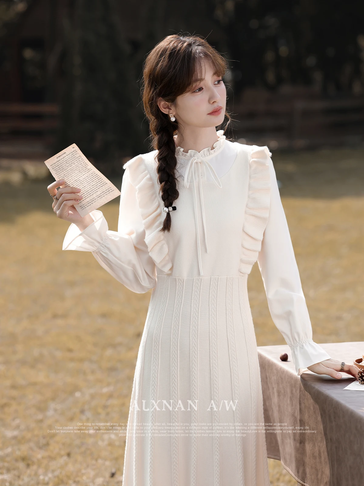 

ALXNAN Autumn Winter Long Sleeve Knitted Dress for Women 2024 Comfort Elegant Light Apricot A-line Knit Midi Dresses L330261