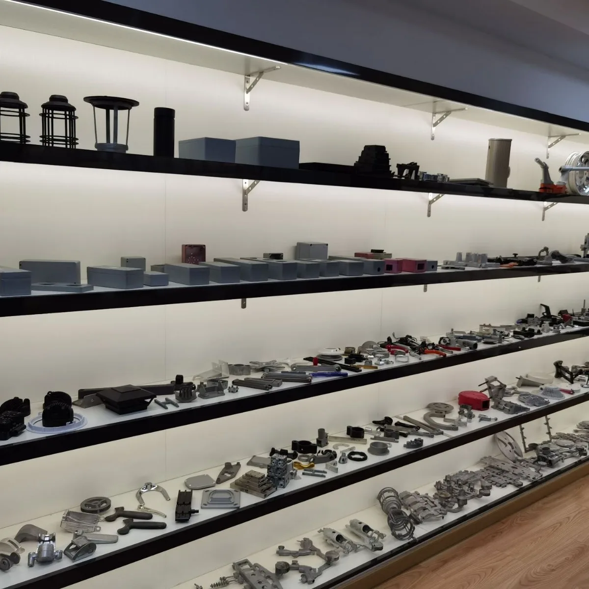 التصنيع باستخدام الحاسب الآلي مخصص عالية الدقة 5 محور الفولاذ المقاوم للصدأ النحاس الألومنيوم التيتانيوم تحول أجزاء الإنتاج أجزاء التصنيع باستخدام الحاسب الآلي #6