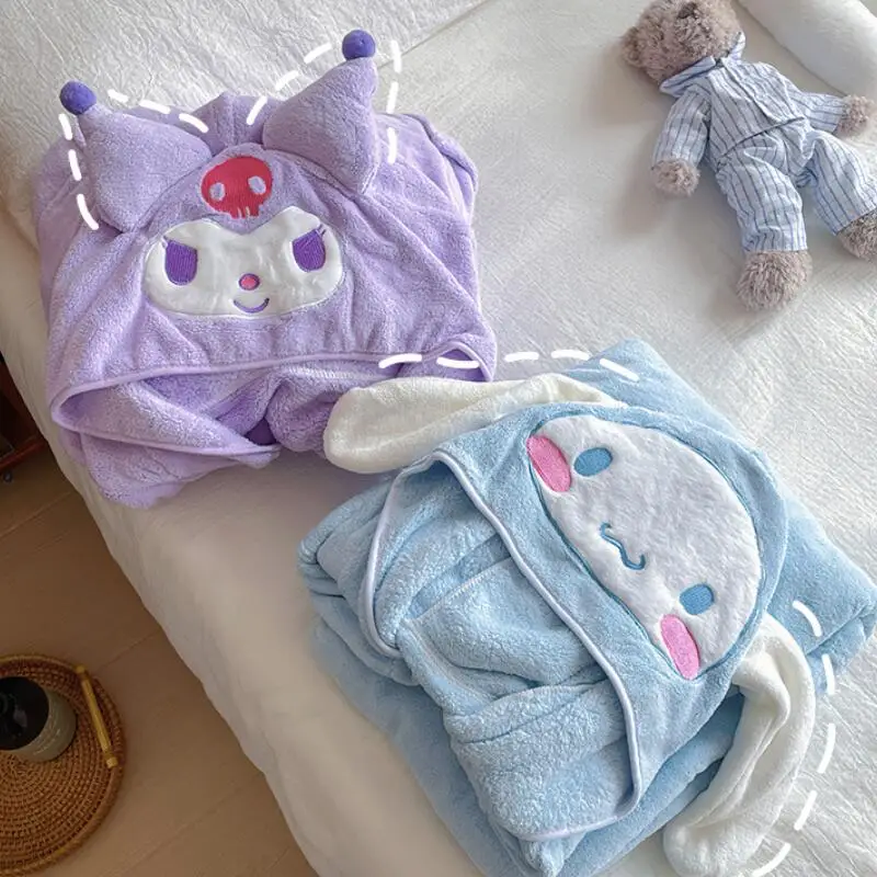 

Халат Sanrio с рисунком «Hello Kitty Kuromi», домашняя мебель для девочек с героями мультфильмов, коралловый флис, впитывающий воду, быстросохнущий халат