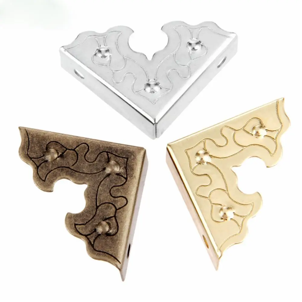 Antike Schmuckschatulle, Holzkiste, dekorative Eckwinkel, Eckfuß, Eckenschutz für Möbel