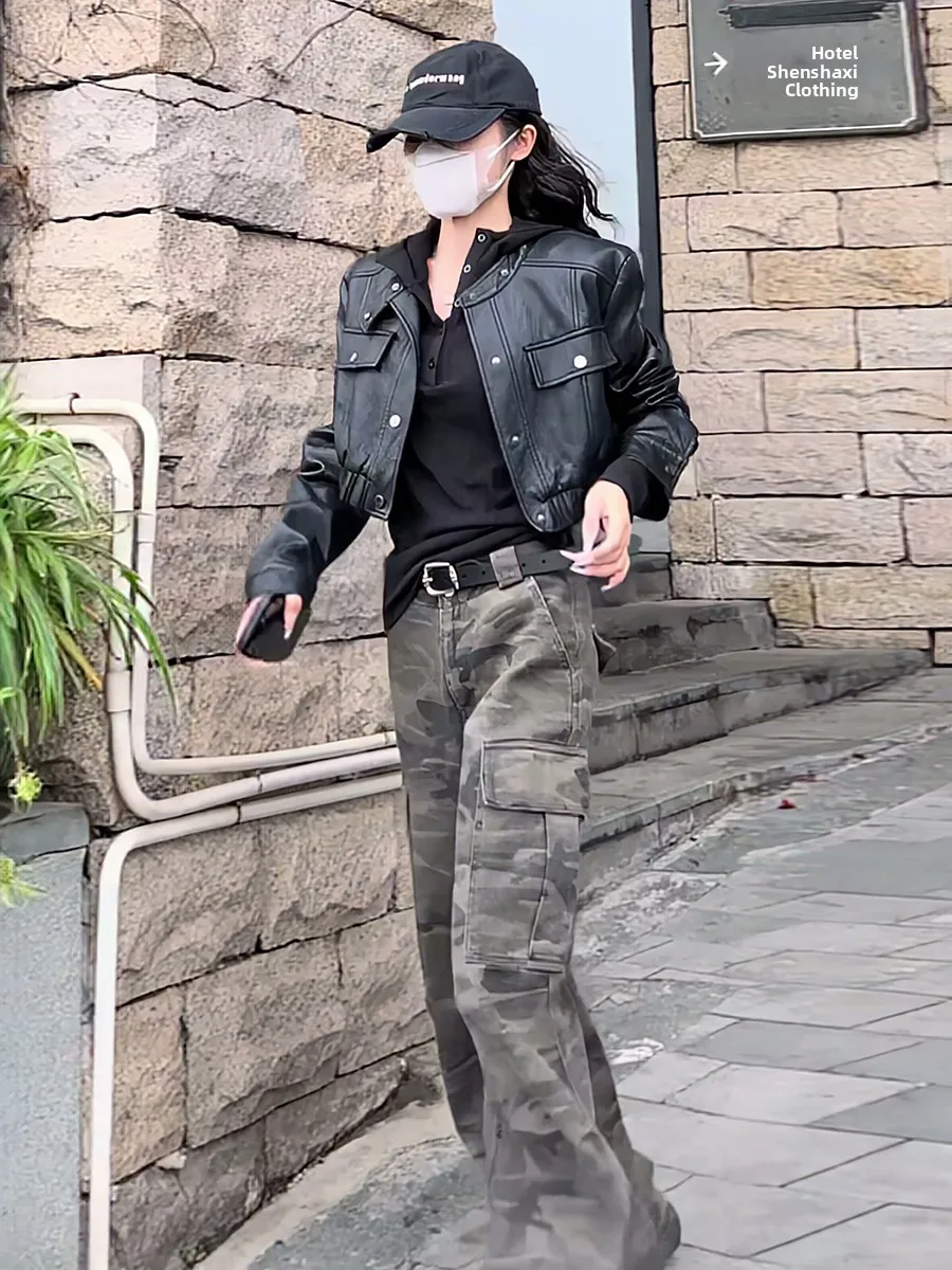 

Spring 2026 Bla ort Leather Jaet And High Waist Camouflage Pants Two Piece Set Women's Faionable Versatile Outfit