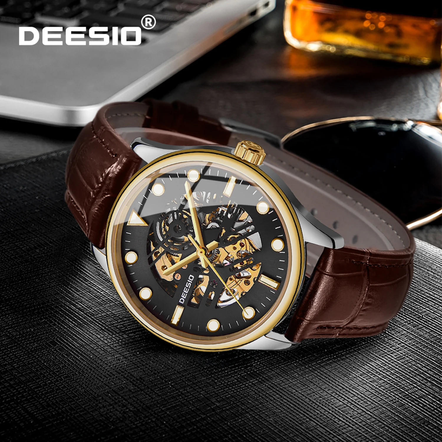 ساعة Deesio للرجال هيكل عظمي أوتوماتيكية مضيئة مقاومة للماء من الفولاذ المقاوم للصدأ وحزام جلدي كريستال الياقوت كاجوال للأعمال