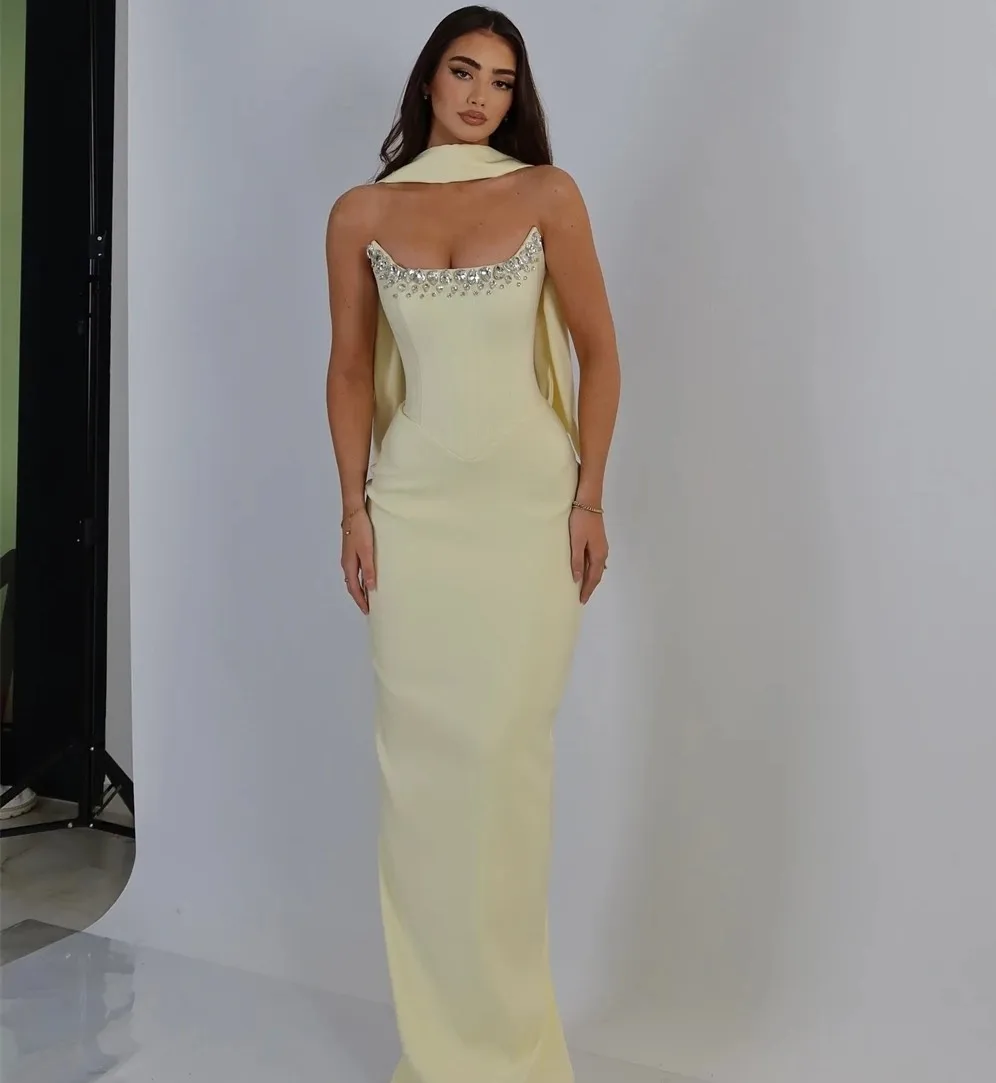 Nuovo abito da sera moderno formale senza spalline senza maniche guaina di cristallo lungo ballo di fine anno abiti da festa celebrità Robe De Soiree