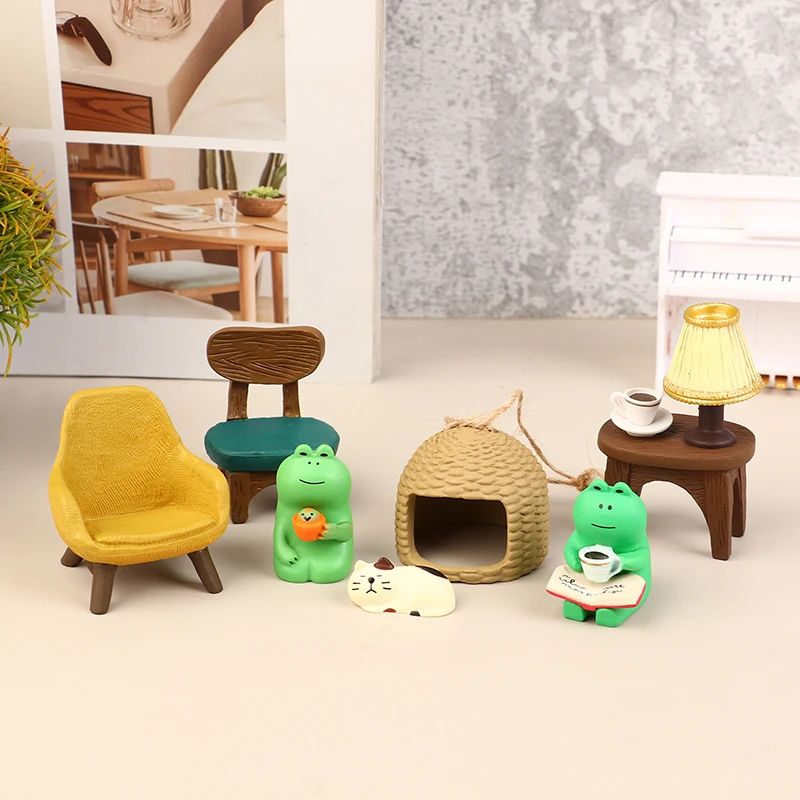 1Pc Frog Resin Miniature Dollhouse Accessories DIY Office Decor Anime Statues Car Ornament Cute Modern Art Model Mini Toy