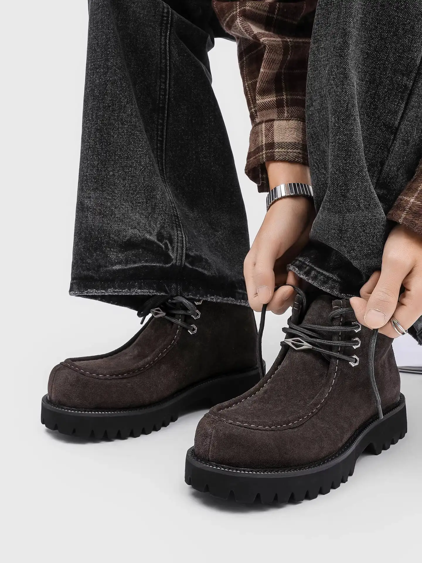 

2026 Spring Men's British Ankle Boots Versatile Platform Heightening Round Toe Velvet Leather Sheoes Retro Lace Up Dress Shoes