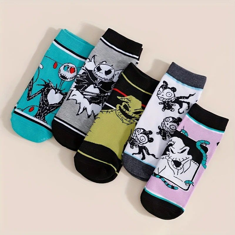 

5 Pairs Of Four Season Unisex Fashion Warner's "Christmas Eve Scar" Versatile And Funny Cartoon Casual Straight Tube Socks