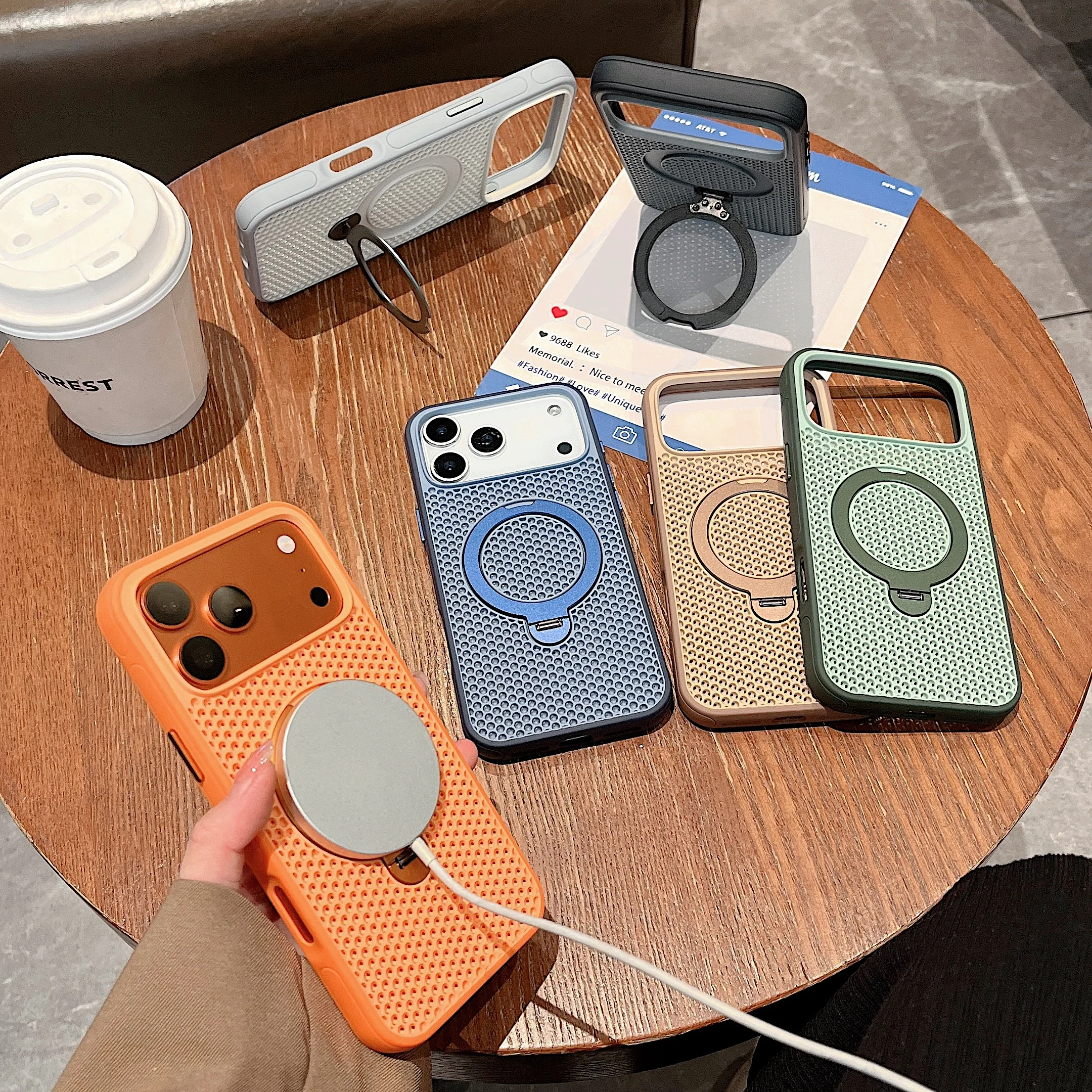 

Cooling protective case for iPhone 17/17 Pro/17 Pro Max, supports wireless charging, 360-degree rotating stand, shockproof