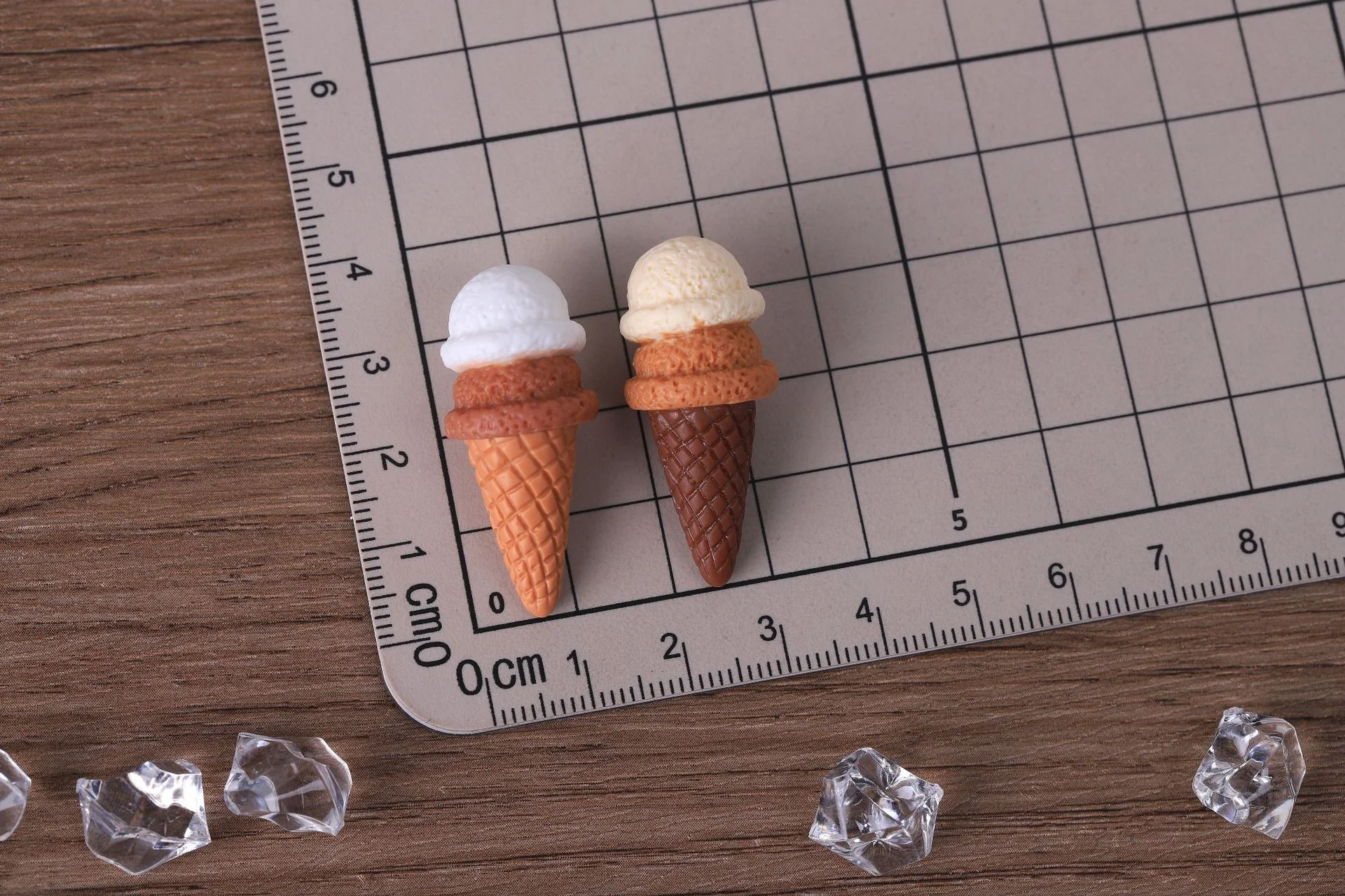 10 Stück Niedliche Doppelschichtige Dreidimensionale Eiswaffel DIY Simulations-Lebensmittel-Spielzeug Harz-Ornament – Detail 1