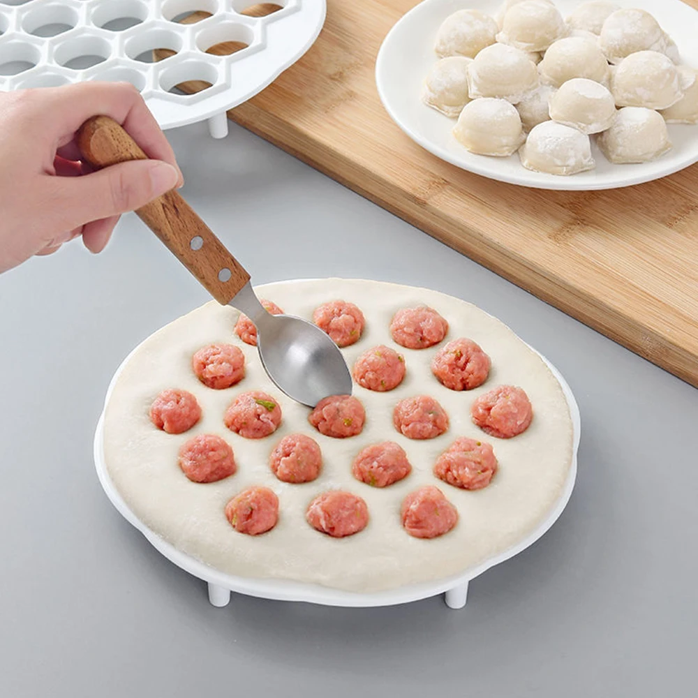 set Dumpling Mould 2 Sizes Plastic Ravioli Maker Kitchen Gadget Bun Maker Dumplings Maker Meat Dumplings Maker 19 Holes