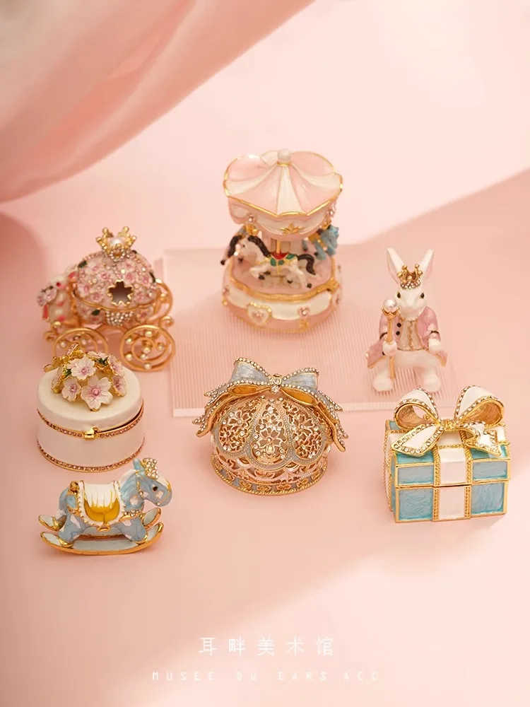 

Предложение, свадебный подарок, шкатулка для драгоценностей, кольцо, три золотых серег, ожерелье, эмаль, лучший друг, изысканный, ретро, уникальный