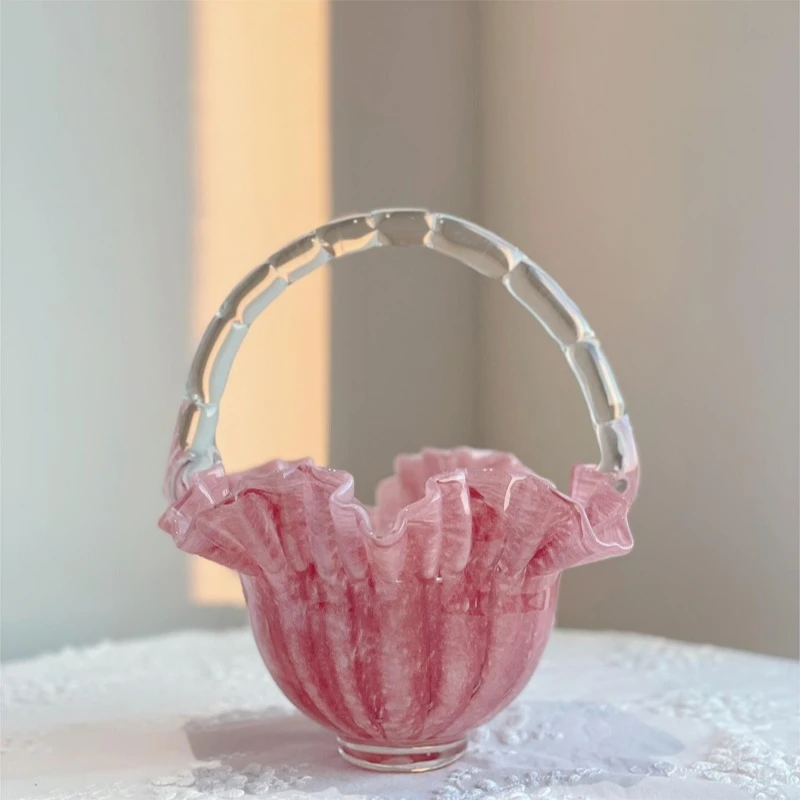 

Ваза French Handmade Pink Portable Vase Glass Pleated Skirt Small Basket Fruit Plate Model Room Desktop Light Luxury Ornament