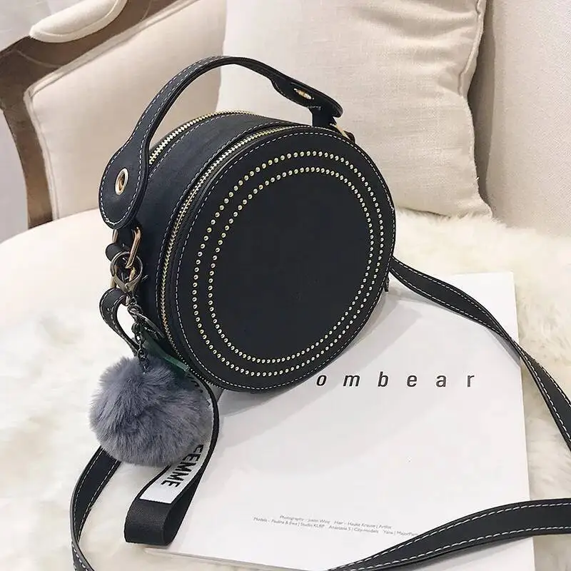 Małe okrągłe torebki Crossbody dla kobiet torebki nit Pu skórzane torby na ramię kobiety koło torebka śliczny wisiorek w kształcie gwiazdy torba — zdjęcie 6