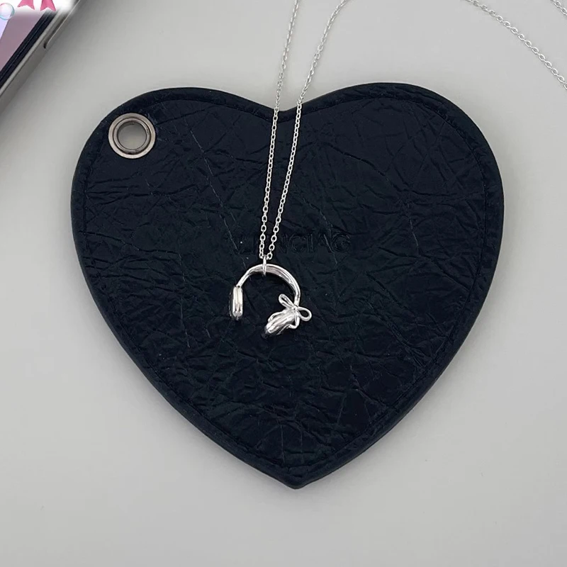 ENSHIR Creative Headphone Bow Pendant Necklace For Women Exclusive Niche Shape Design Personality Cute Jewelry Gifts Wholesale