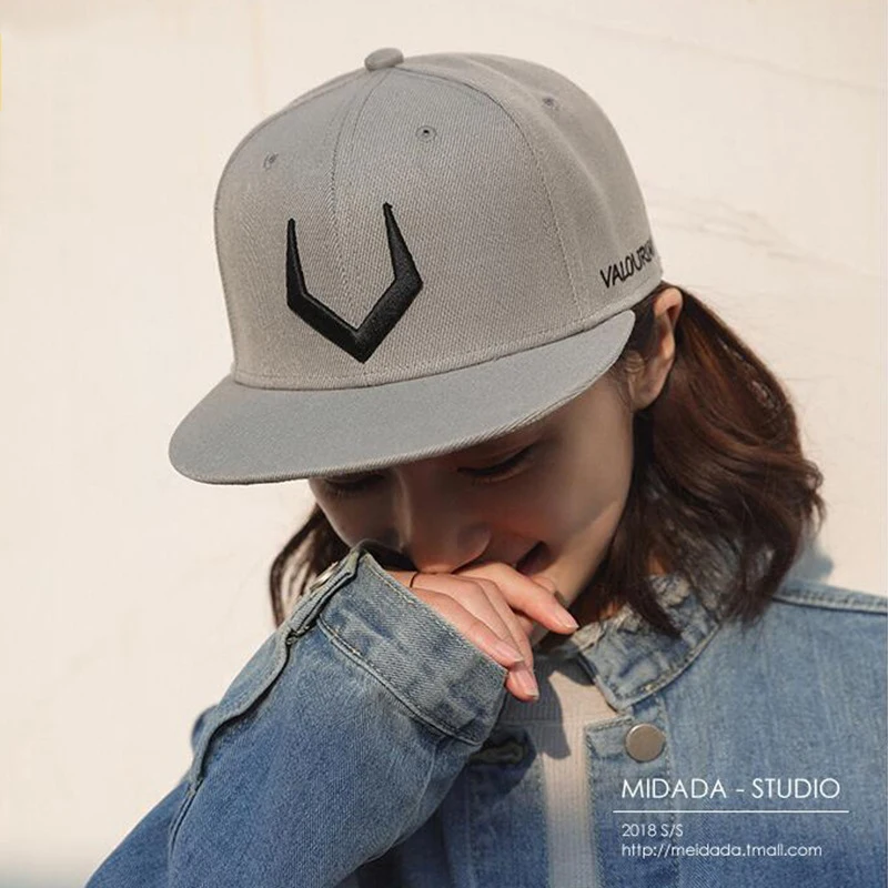 Spring and Autumn New Hip Hop Caps for Men and Women Casual Versatile Flat Brim Hats Fashion Cotton Embroidered Baseball Caps