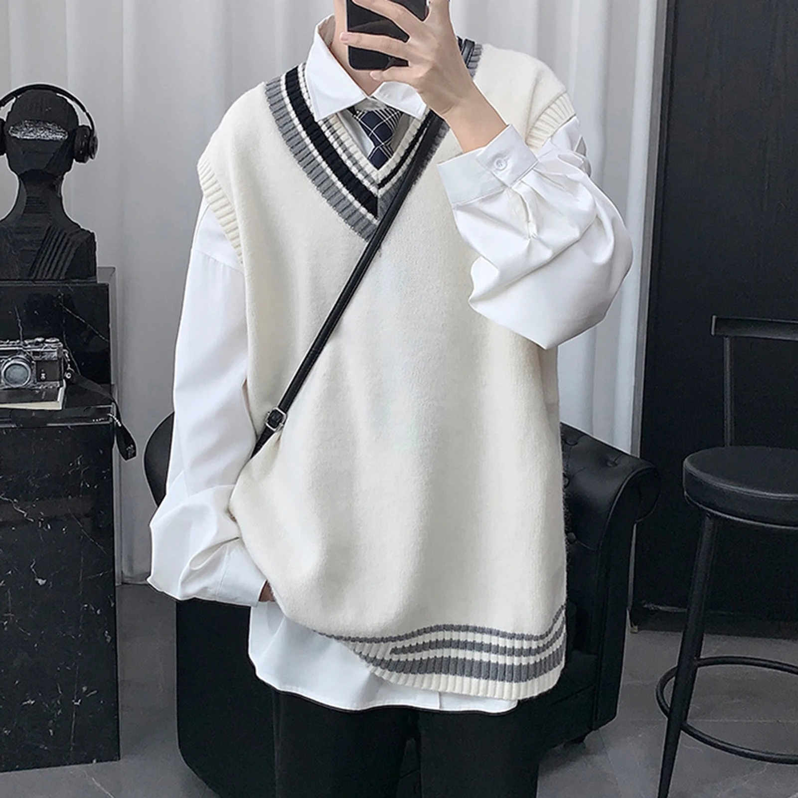 

Sweater Vest Men Thicken V-neck Sleeveless Knitted Sweaters Vests Striped Retro Preppy-style Simple Chic Loose Casual All-match