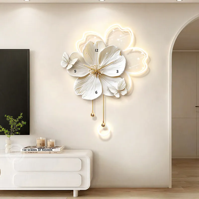 

Xenomorph Aesthetic Wall Watch Romantic High Quality Creative Fashion Clock Wall Interior Light Luxury Horloge Home Decoration