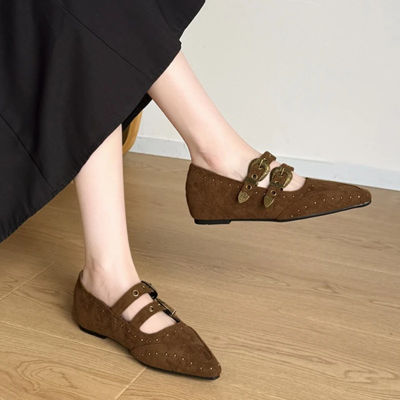 2025 المرأة ربيع جديد بسيط حذاء مسطح يوميا المنزل مكتب التسوق الفم الضحلة مريحة المتسكعون حجم كبير