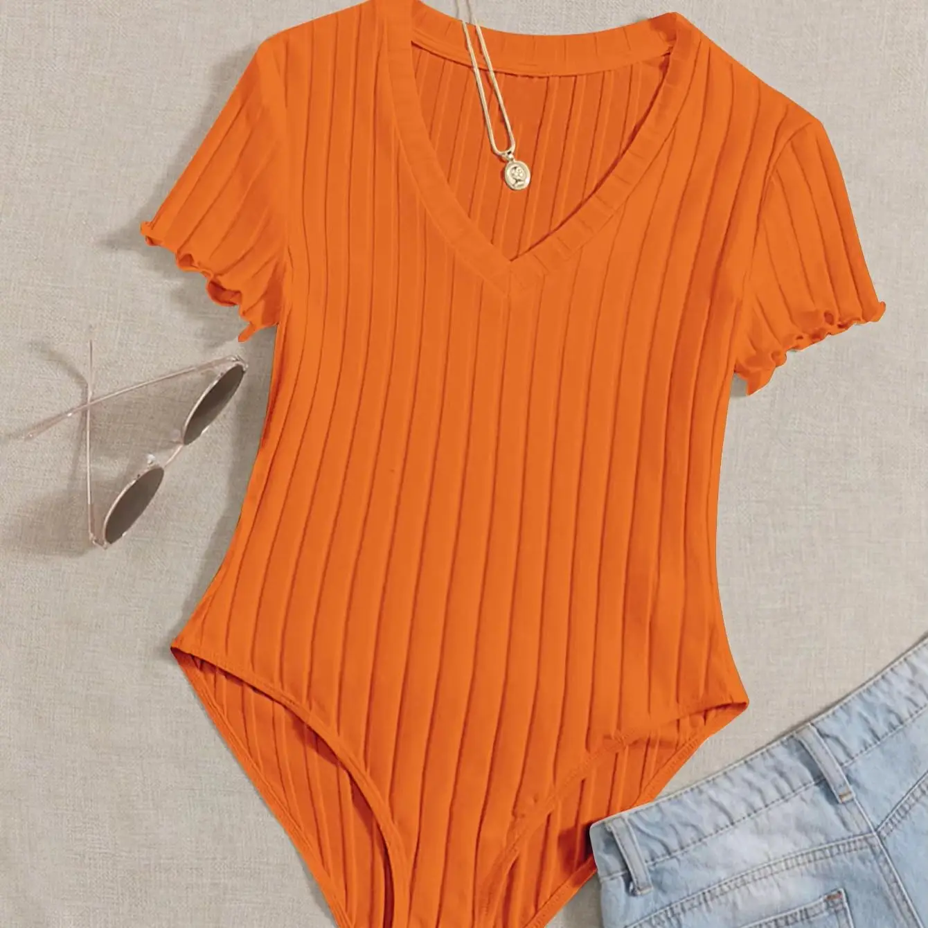 Neues kurzärmeliges, schmales T-Shirt mit V-Ausschnitt, sexy und vielseitiger, eng anliegender Jumpsuit. – Detail 1