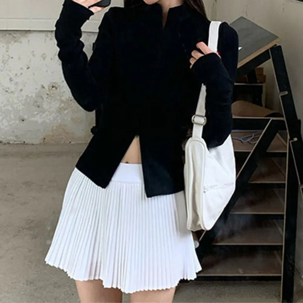 

Comfortable Slim Fit TwinZip Jacket with Moderate Elasticity Designed for Daily Use in Various Weather Conditions