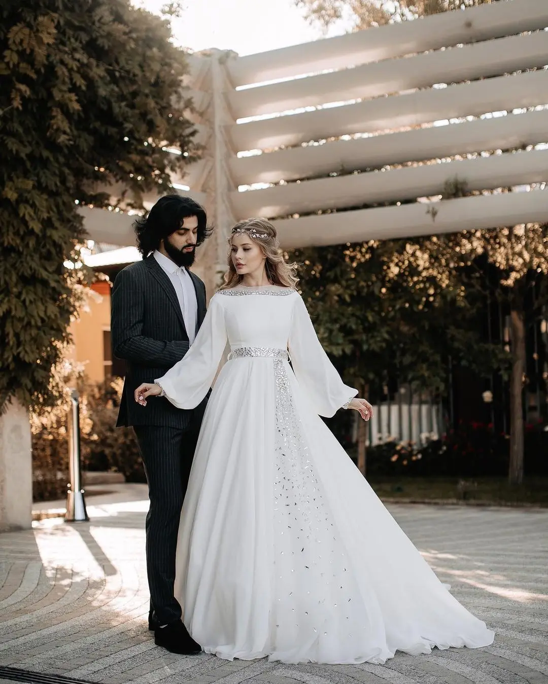 FATAPAESE Muslim Wedding Dress Illusion Neckline with Crystal Stons Spakring Featured Cape Sleeve Chiffon FormalS Occasion Gown