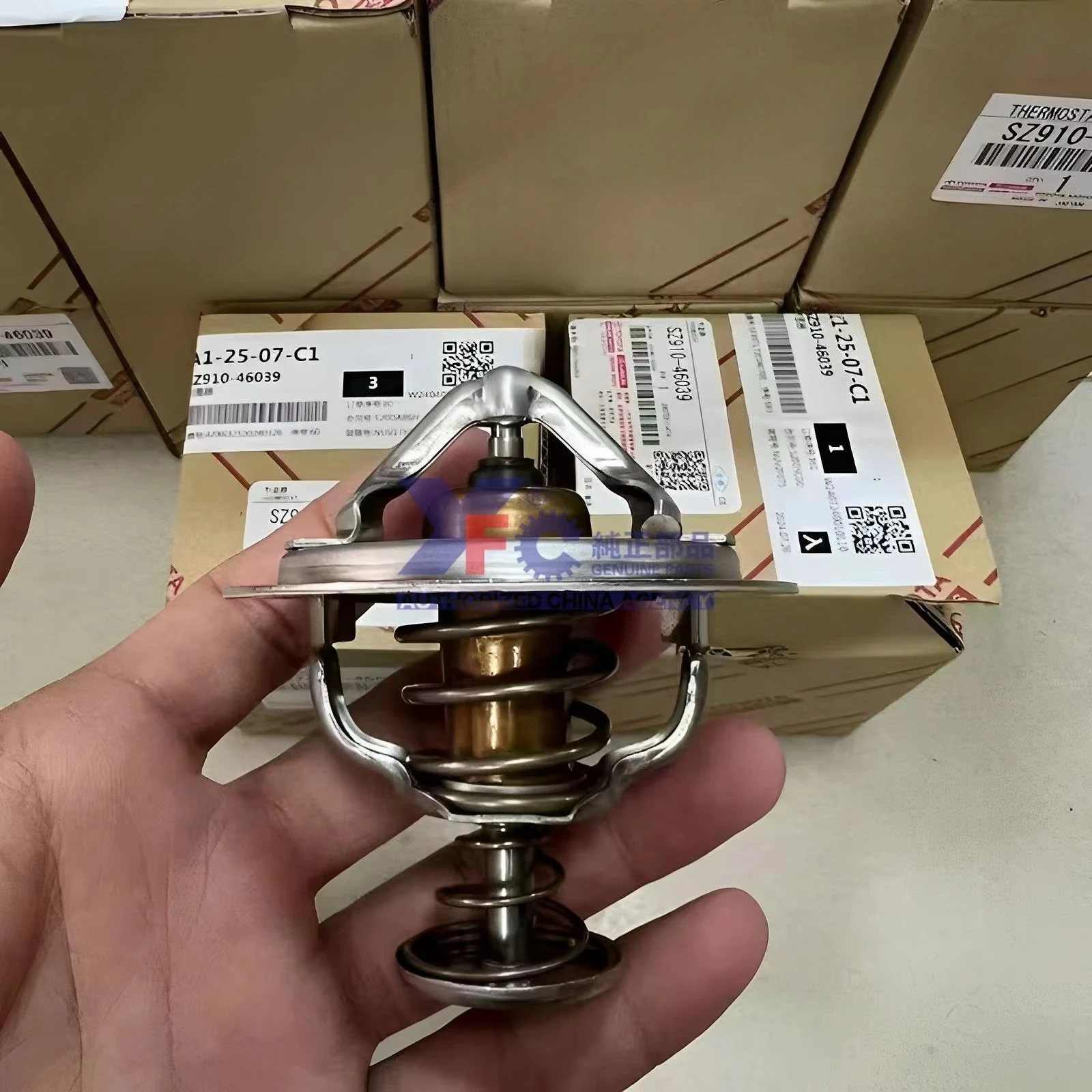 

Горячий продавать термостат SZ910-46039 SZ91046039 SZ910-46034 Запчасти для грузовиков Аксессуары