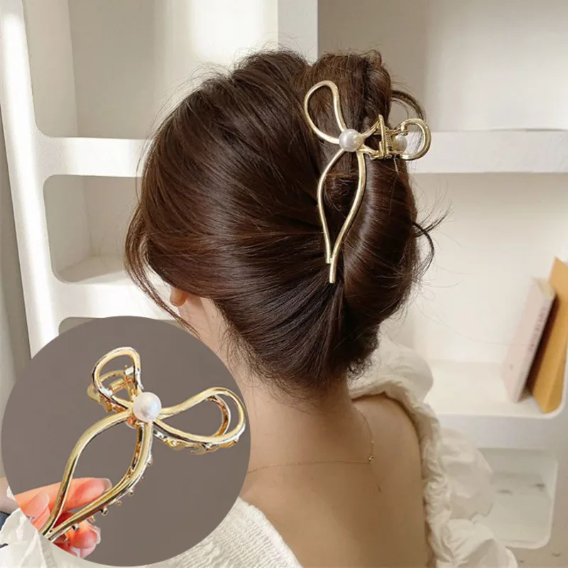 Korean Metal Pearl Bow Hair Claw Clip Fashion Back Head Shark Clip Headwear Ponytail Claw Clip For Women Girls Hair Accessories