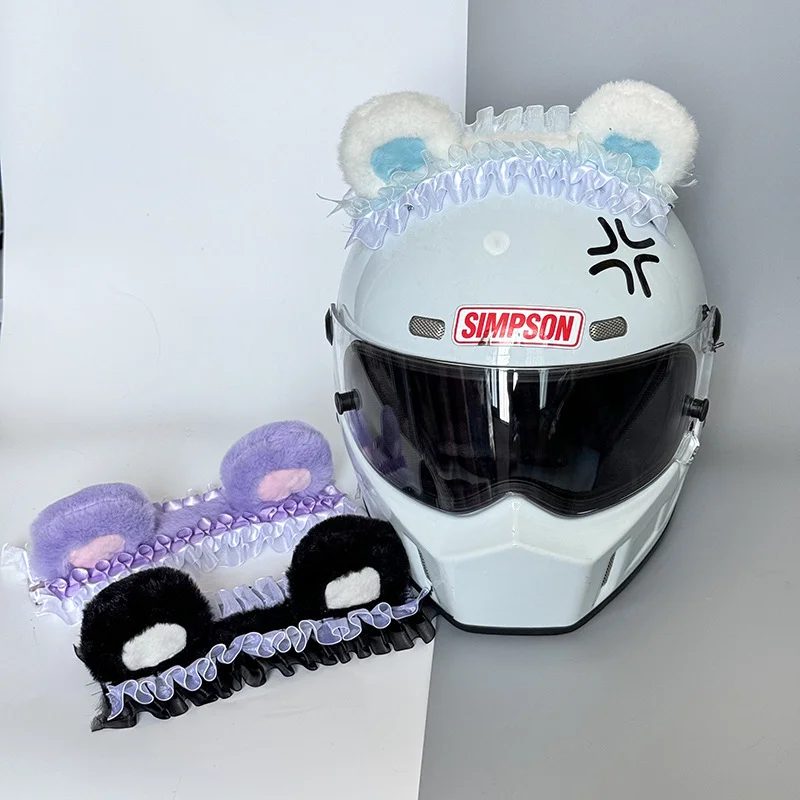 

Декоративные наклейки для шлема: кошачьи ушки (в форме паровых котят-ушек), аксессуары в виде медведей, универсальные наклейки для мотоциклетных и лыжных шлемов.