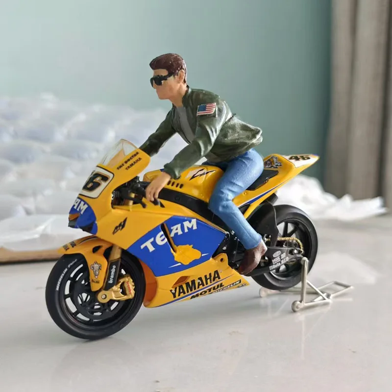 

Diecast Model Car 1/18 Motorcycle Figure Model Doll Rider Scene Display Collection Toys for Boys Gift