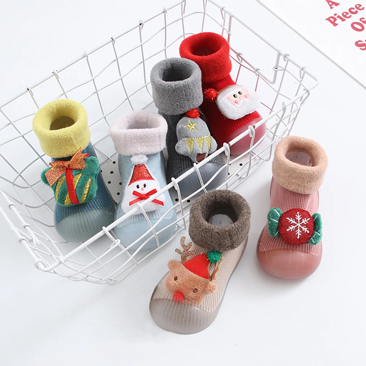 عيد الميلاد الجوارب الشتاء الطفل أفخم الأحذية مقاوم للماء عدم الانزلاق أحذية الرضع لطيف ثلج الأيائل المخملية سرير حذاء الوليد الأولى مشوا