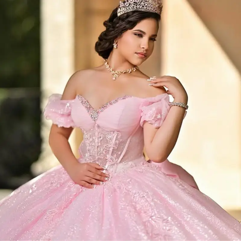 

Customized Shiny Pink Off Shoulder Quinceanera Dres Tull sequin applique Lace Bow vestidos de 15 Quinceanera ﻿