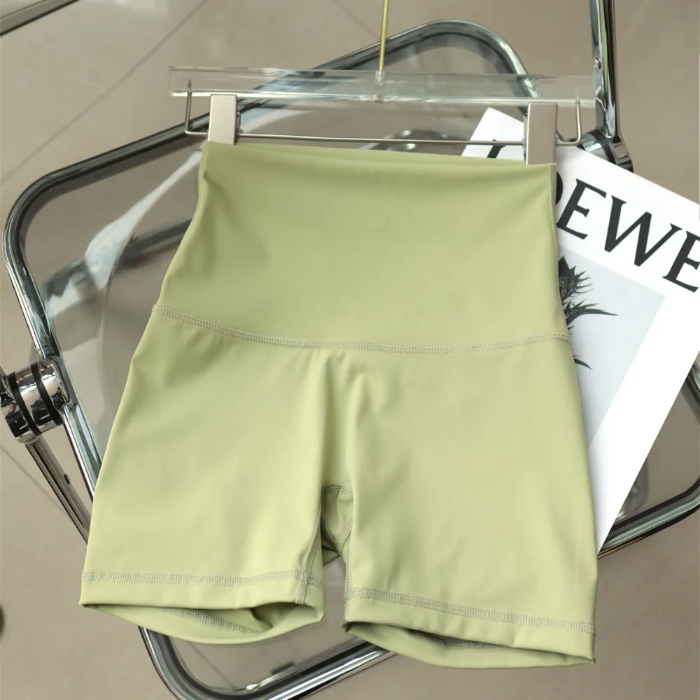 

High Elastic Nylon Sports Shorts Compression Fit Butt-Lifting Design Yoga Shorts 3-Inch Length Quick-Dry Stretch