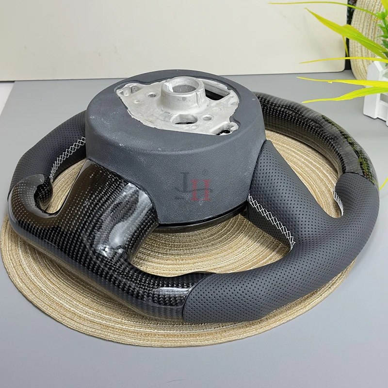 Customised Carbon Fiber Steering Wheel For Audi B8.5 A3 A4 A5 Q3 Q5 S3 S4 S5 RS3 RS4 RS5 RS6 2013 2014 2015 2016 Original Shape