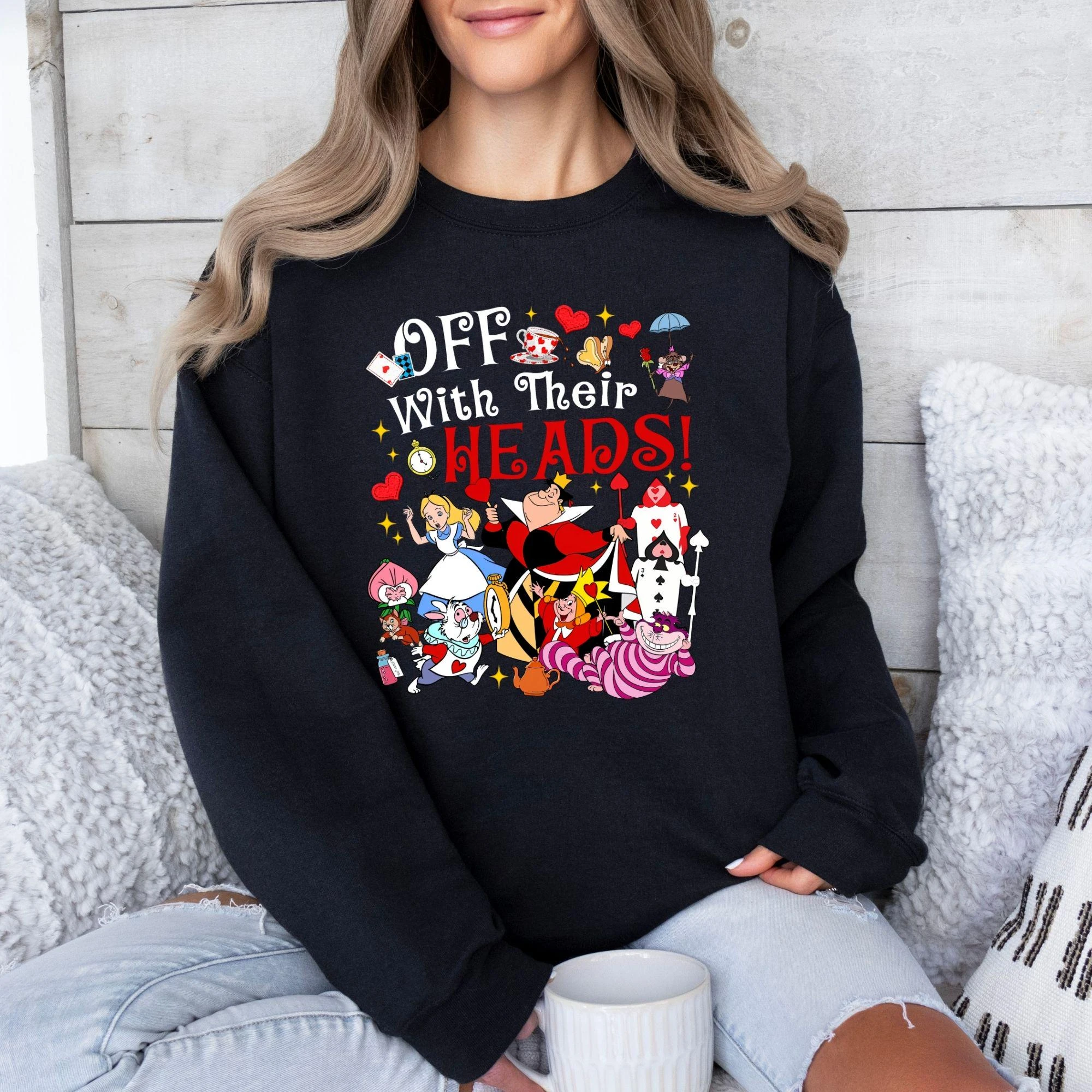 سويت شيرت Alice in Wonderland Villain، سويت شيرت بقلنسوة لقرص ملكة القلوب، سترة عطلة عائلية من Disney