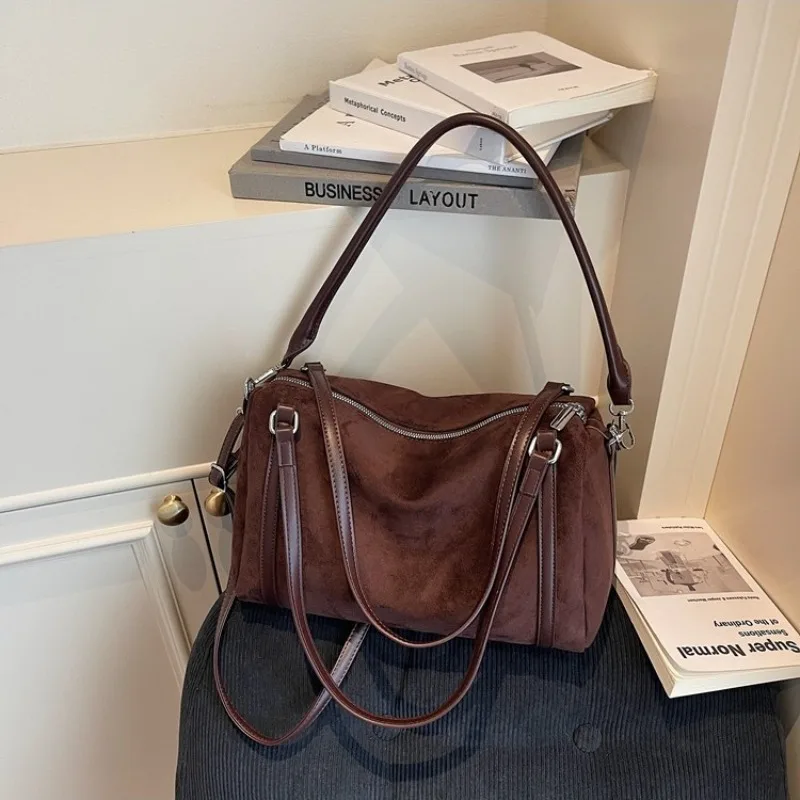 

Autumn Winter Deer Leather Boston Bag for Versatile Single Shoulder Crossbody Pouch Unique Design Large Capacity Commuter Bag