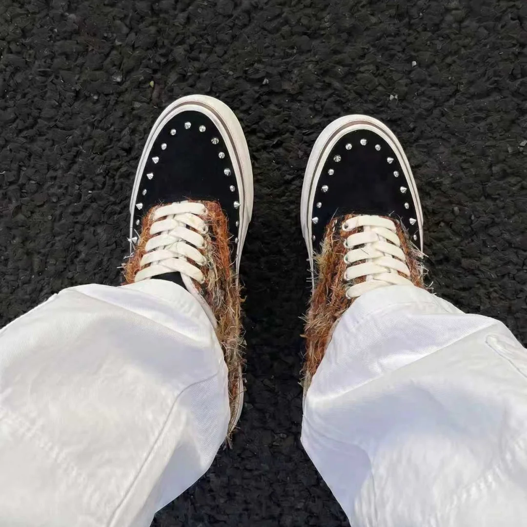Brown Black Contrast Punk Skate Shoes, Rivet Rhinestone Distressed Sneakers, Breathable Wear-resistant Fashion Casual Shoes for