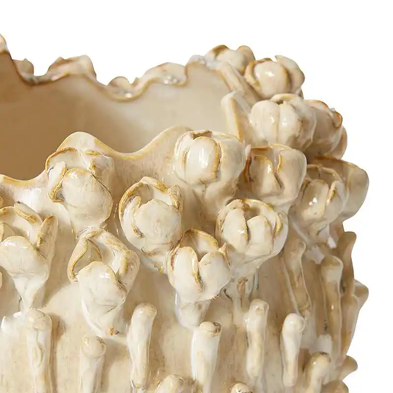 Handmade pottery pinched flower beige Codliara three-dimensional vase